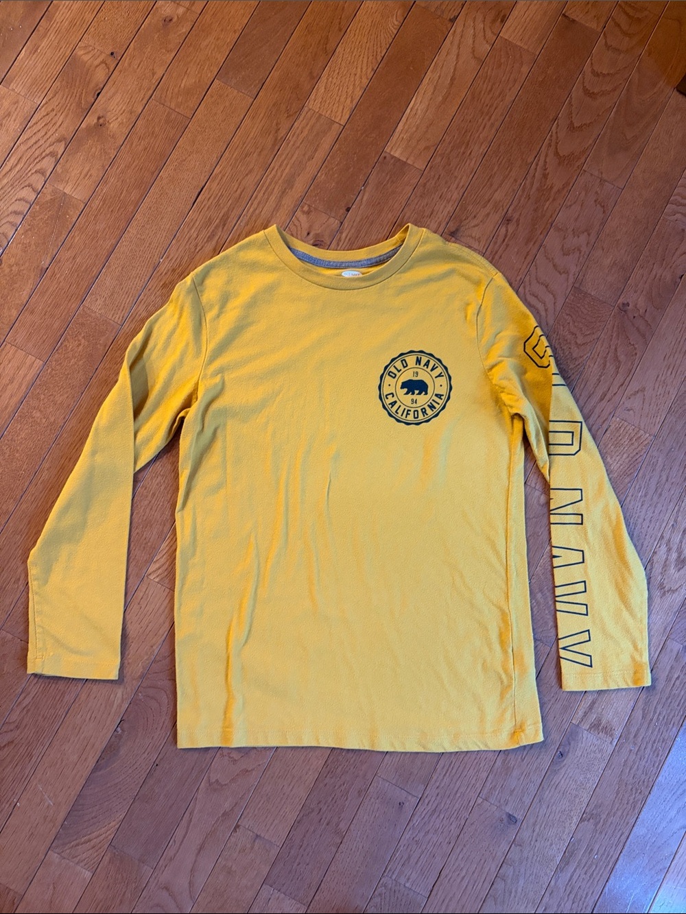 Old Navy Yellow Long Sleeve Graphic Tee with Sleeve Logo size XL 14-16